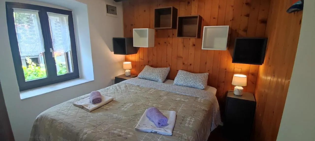 Apartment Desanti Valun Croatia