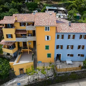 Apartment And Roberto B., Valun